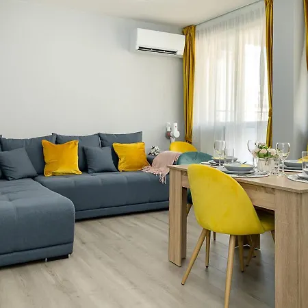 Stylish 2br With Underground Parking, By Flat Manаger דירה