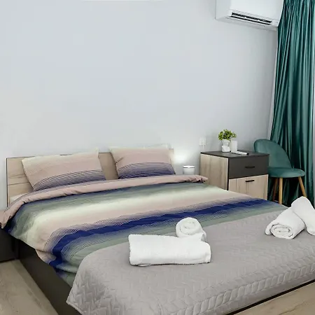 Stylish 2br With Underground Parking, By Flat Manаger דירה