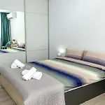 Stylish 2br With Underground Parking, By Flat Manаger Apartment Warna