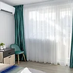 Apartment Stylish 2br With Underground Parking, By Flat Manаger Warna