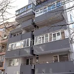 Stylish 2br With Underground Parking, By Flat Manаger Apartment Warna