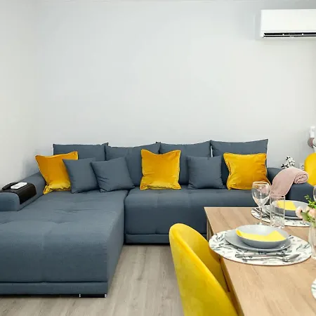 Stylish 2br With Underground Parking, By Flat Manаger