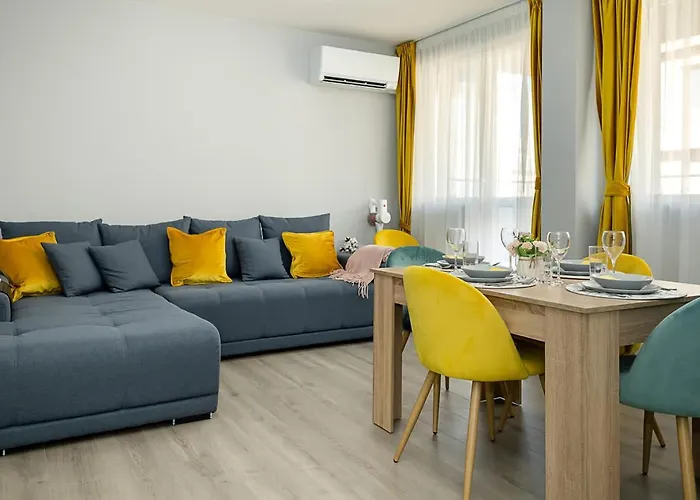 Stylish 2br With Underground Parking, By Flat Manаger Апартаменты