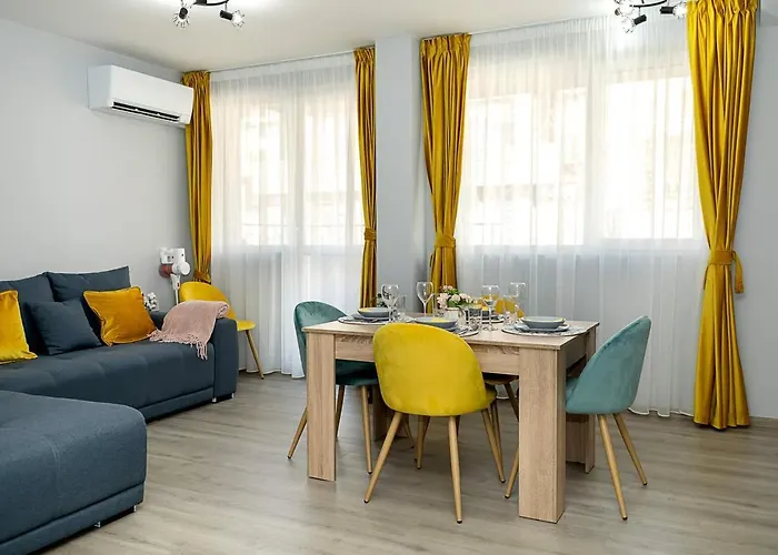 Апартаменты Stylish 2br With Underground Parking, By Flat Manаger *