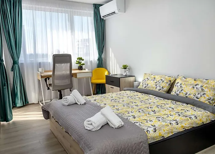 Апартаменты Stylish 2br With Underground Parking, By Flat Manаger *